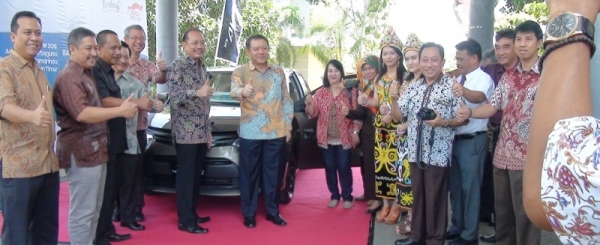 Toyota Berbagi: POLNES Terima Bantuan Alat Peraga Mobil Keluaran Terbaru &quot;Toyota Vios&quot; Sebagai Penunjang Kegiatan Praktek Mahasiswa