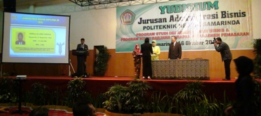 Jurusan Administrasi Bisnis Gelar Yudisium D3, S1 Terapan Reguler dan Alih Jenjang