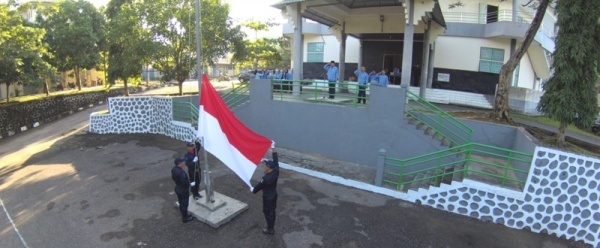 POLNES Laksanakan Upacara Bendera HUT RI Ke-71