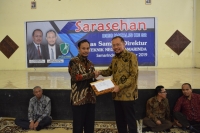 SIAP EMBAN AMANAH, Direktur Lama Serah Terima Jabatan dengan Direktur Baru di SARASEHAN dan ULTAH XXXII POLNES 2019